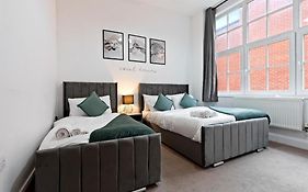 Charming 2-Bedroom Apartment With Excellent Amenities