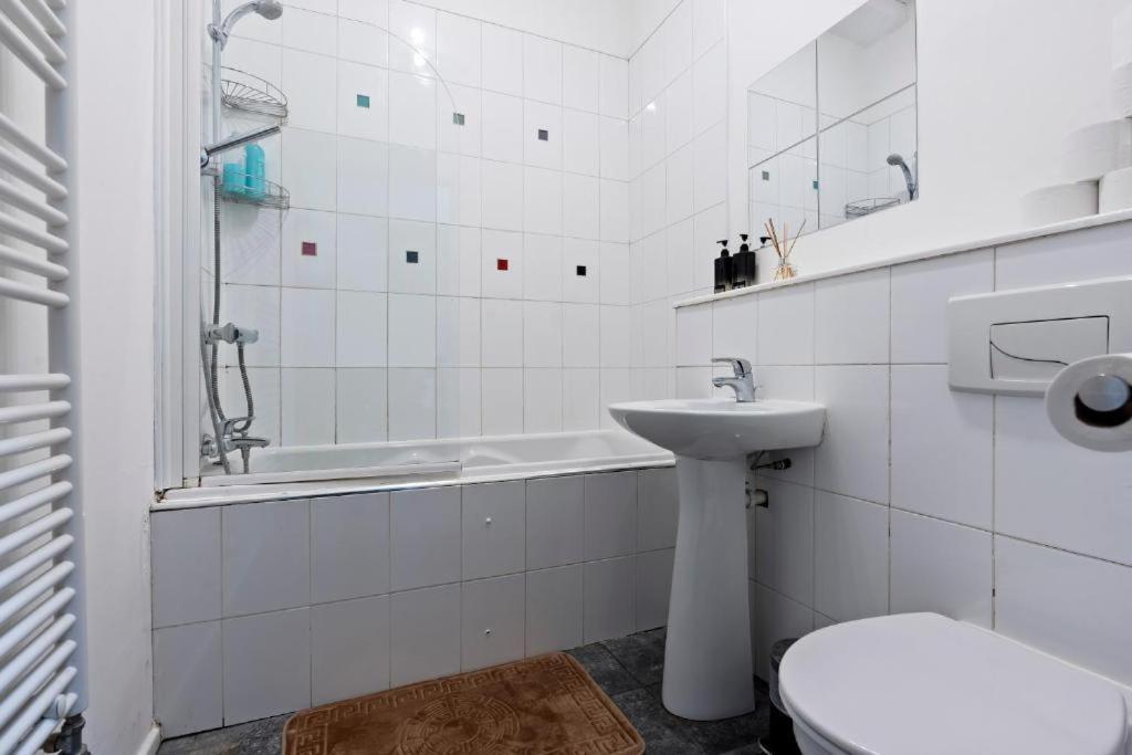 Charming 2-Bedroom Apartment With Excellent Amenities Birmingham Exterior photo